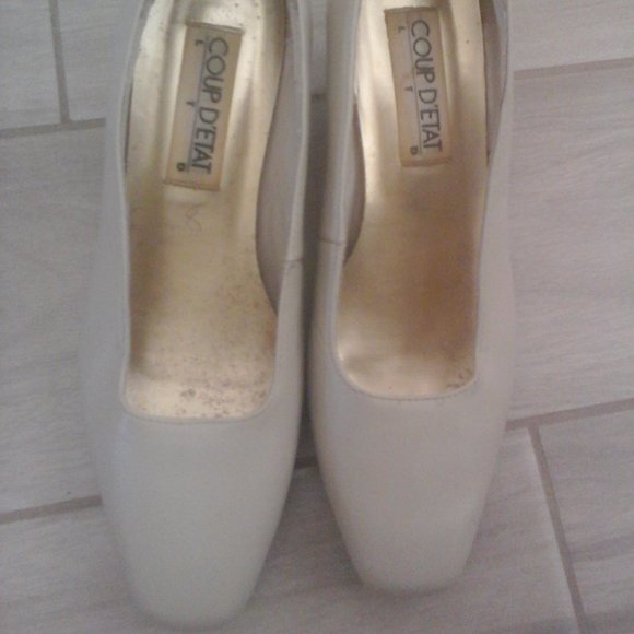 Coup D'Etat Bone Beige Firefly Mid Heel Square Toe Pump   Size 7.5 M  Make Offer - Picture 2 of 8